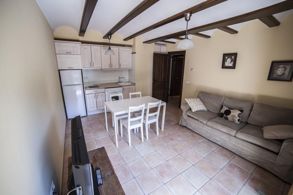 Apartamentos Cine Capicol Albarracín Екстериор снимка