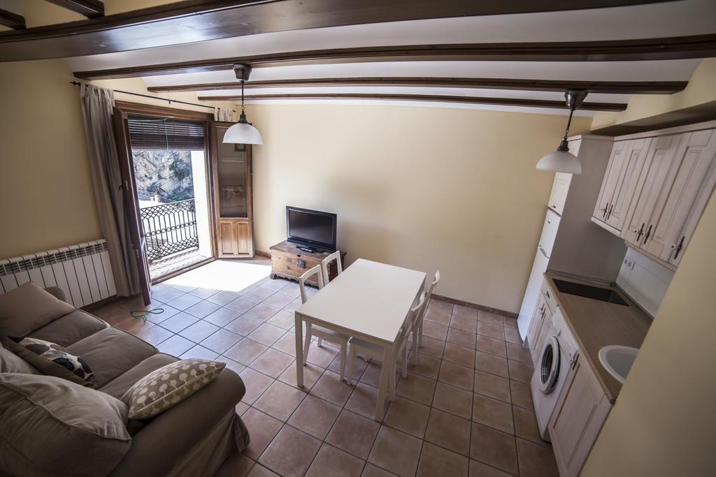 Apartamentos Cine Capicol Albarracín Екстериор снимка